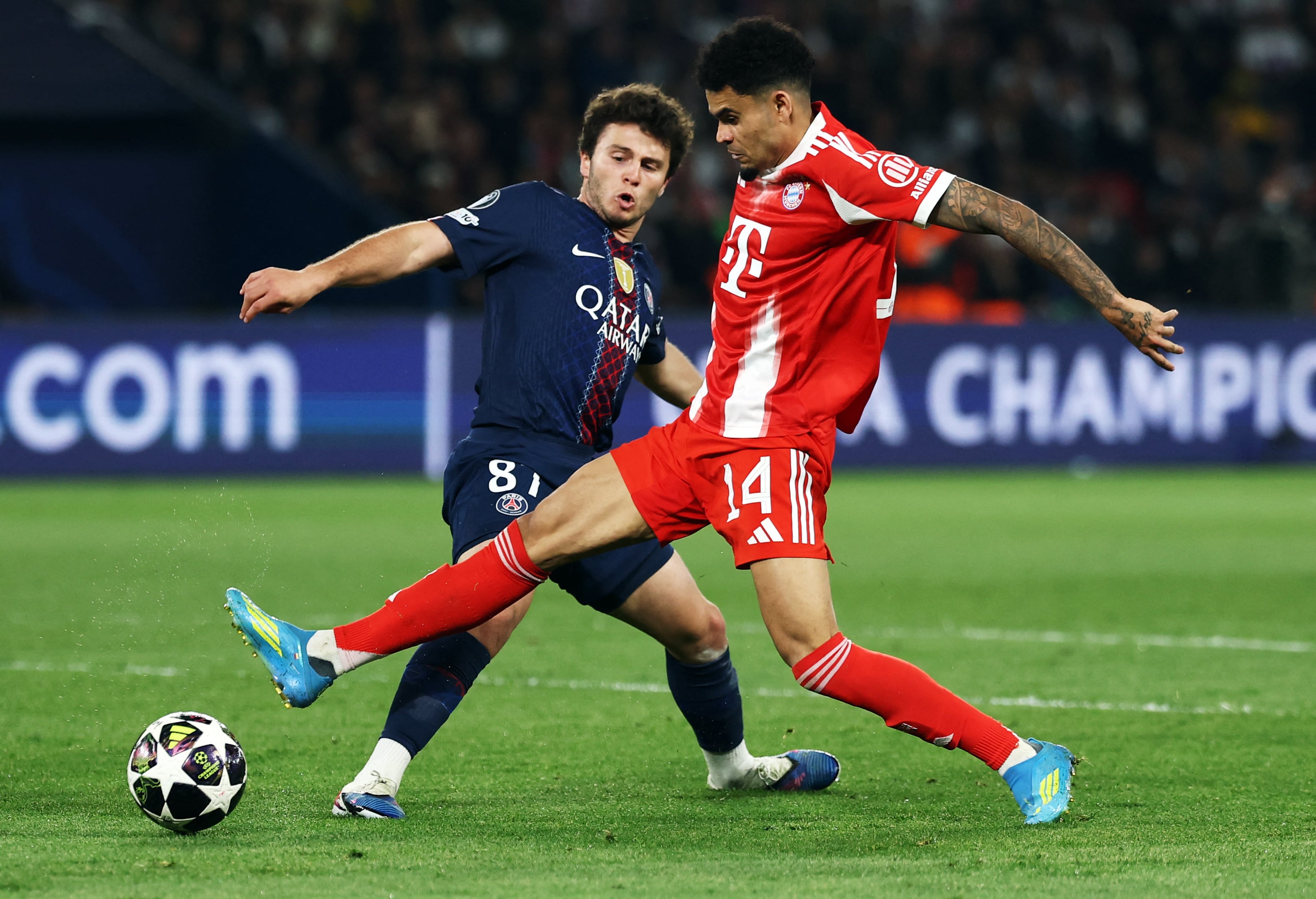 El extremo del Bayern Múnich mejoró tres puntos respecto de FC 26 y tendrá 87 de regate como atributo principal. (Foto: REUTERS/Gonzalo Fuentes)