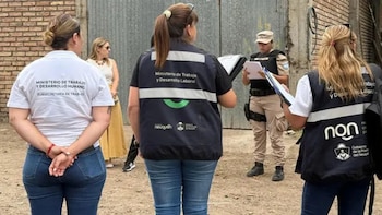 Rescataron a una familia con