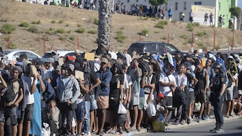 El Gobierno habilita cinco polideportivos e infraestructuras estatales en Ceuta para migrantes según las necesidades