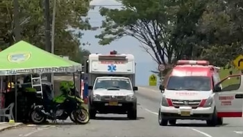 Gobernador del Cauca pidió militarizar la vía Panamericana tras atentado contra la Policía en Piendamó: “La seguridad no puede esperar”