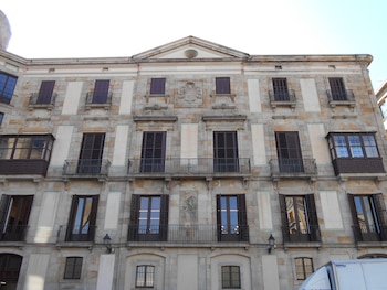 El Palacio Episcopal de Barcelona (Wikimedia Commons)