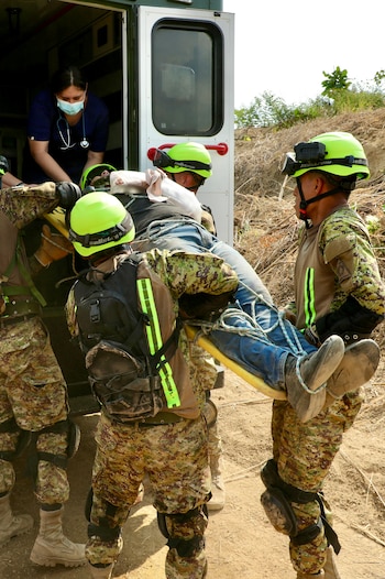 Figuras clave ponen a prueba sus tácticas de salvamento en condiciones límite mientras instituciones buscan mejorar mecanismos conjuntos frente a catástrofes mayúsculas en la región (Foto cortesía Embajada de los Estados Unidos)