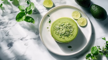 Postre cítrico, cheesecake cremoso, aguacate y limón, sabor saludable. - (Imagen Ilustrativa Infobae)