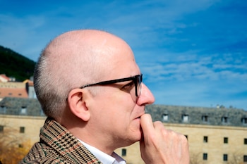 Caminar es uno de los pasatiempos de Antonio José Ponte (Foto: Juan Carlos Herrera)
