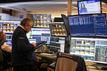 El Dow Jones de Wall Street cae tras anotar máximos históricos esta semana.
