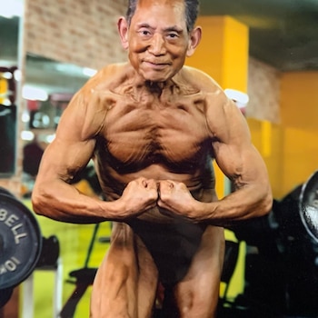 Toshisuke Kanazawa, un culturista de 90 años de Hiroshima