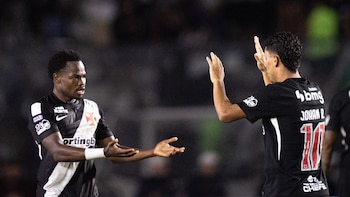 Carlos Gómez, jugador de la selección Colombia, culpa a “problemas espirituales” el mal momento del Vasco da Gama