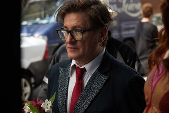 Entre toma y toma, la