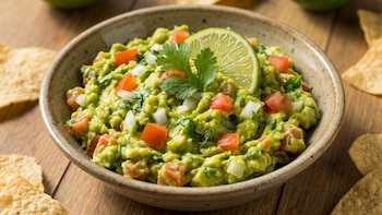 Receta rápida para hacer un guacamole sin picante para todos los gustos