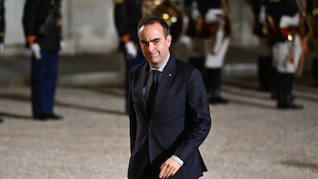 Lecornu informa que los disturbios en Francia se han saldado con más de 1.200 arrestos y 150 policías heridos