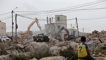 Más de 80 países condenan