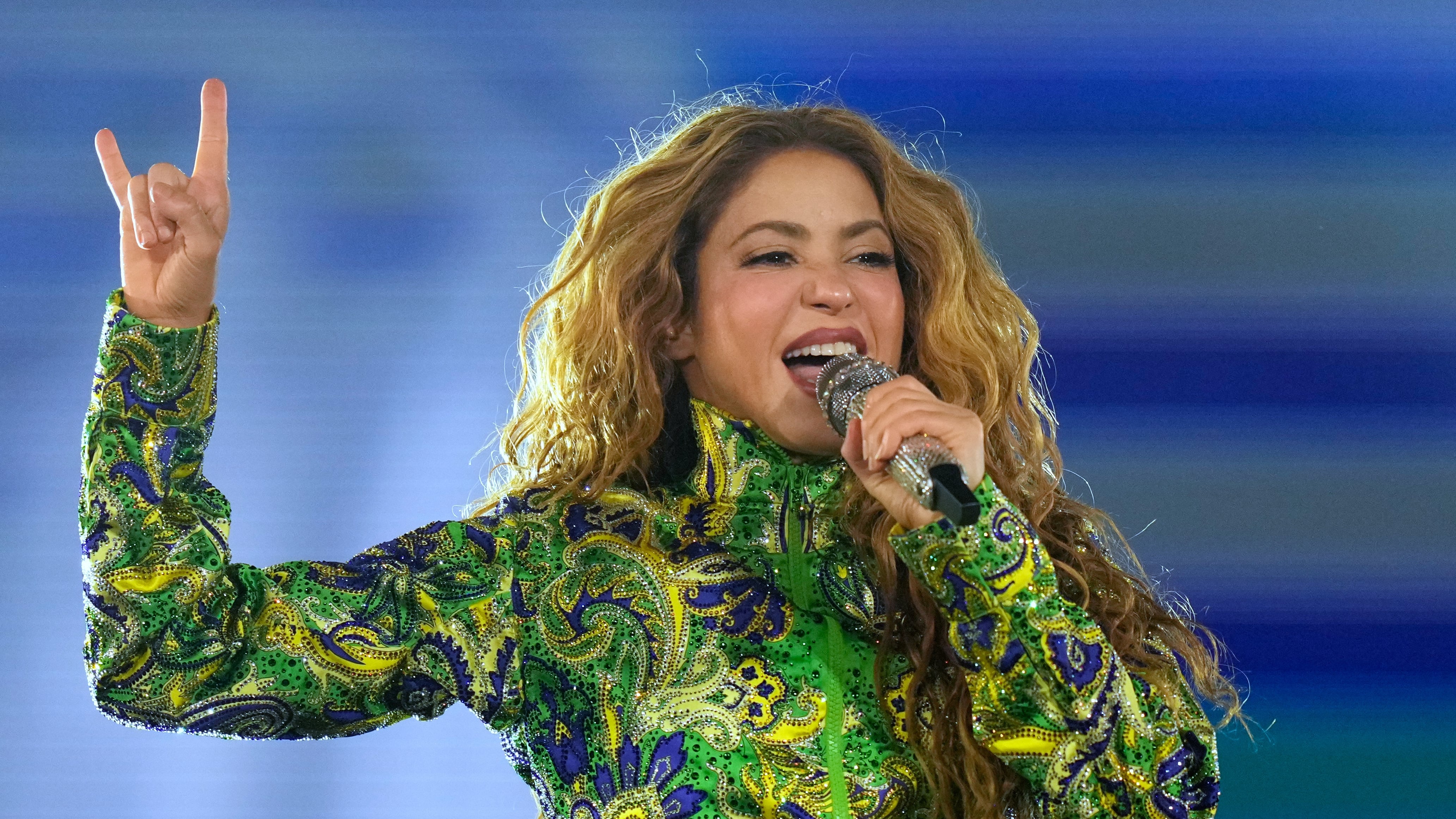 La estrella del pop colombiana Shakira actúa durante su concierto gratuito en la playa de Copacabana en Río de Janeiro, el sábado 2 de mayo de 2026. (Foto AP/Silvia Izquierdo)