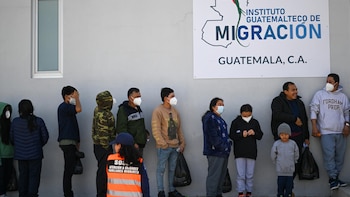 Durante el primer semestre de 2026, la PNC de Guatemala detuvo a 55 salvadoreños por extorsión, portación ilegal de armas de fuego y vínculos con pandillas.
