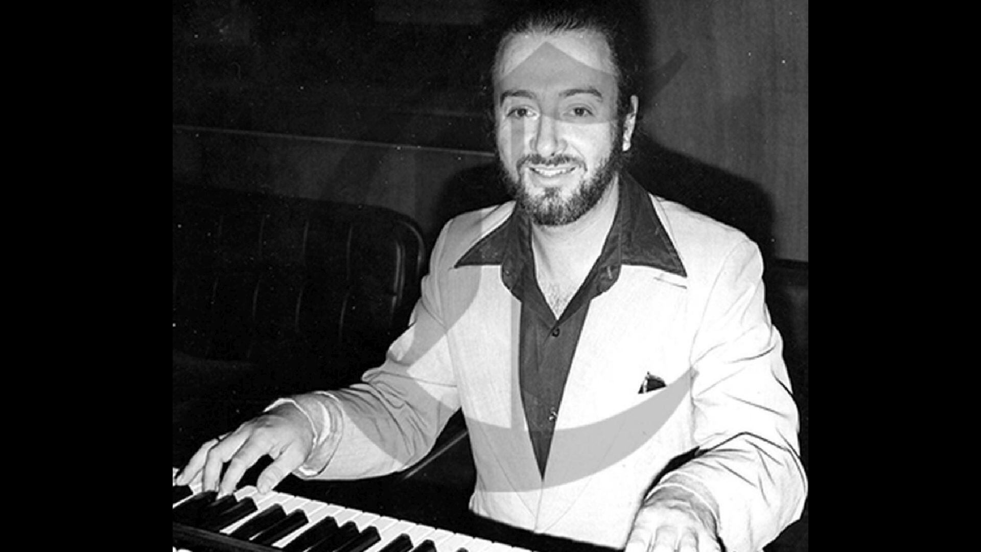 Otto de Rojas, pianista y compositor peruano, falleció el 15 de mayo de 2008. Su legado musical, presente en programas como