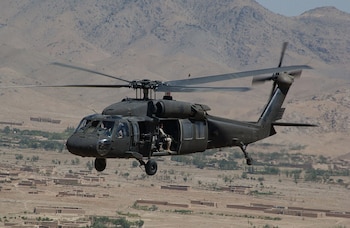 El Ejército argentino negocia con Estados Unidos la incorporación de helicópteros UH-60 Black Hawk usados para modernizar su flota (Wikimedia Commons)