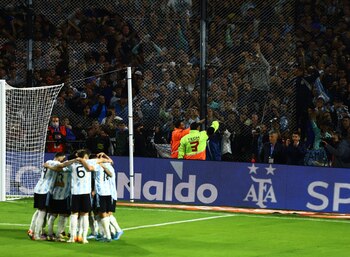 La Albiceleste hecha racimo, en