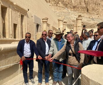 Funcionarios egipcios inauguran la tumba