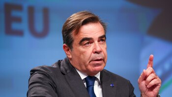 Vicepresidente de Comisión Europea arranca