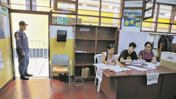 La Misión de la OEA advierte al Gobierno de Perú sobre "reelecciones encubiertas" y recomienda reformar la ley