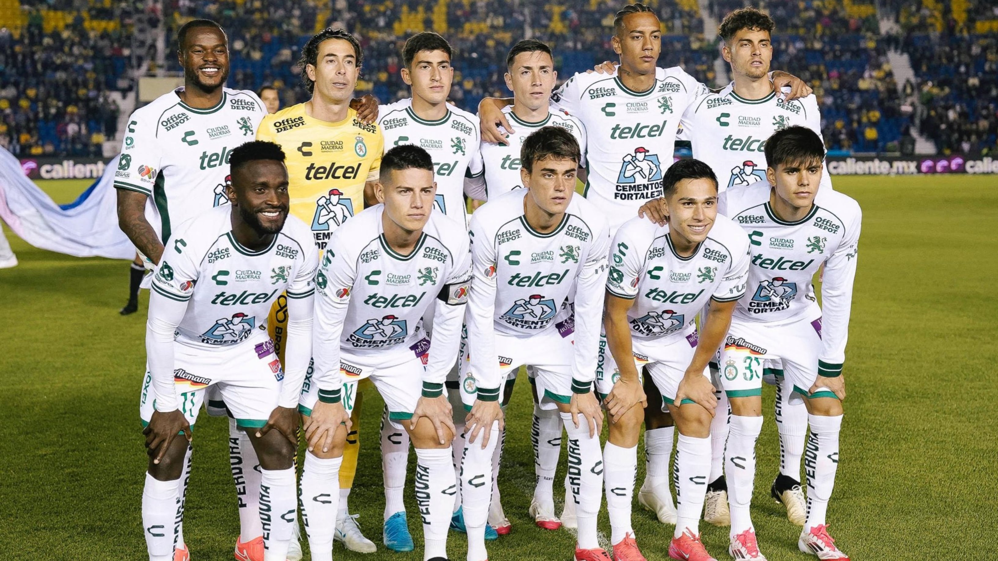 James Rodríguez es el capitán de León, líder del torneo Clausura con 26 puntos y solo una derrota en 11 partidos - crédito Club León