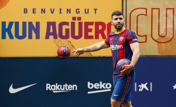 Sergio Agüero firmó su contrato