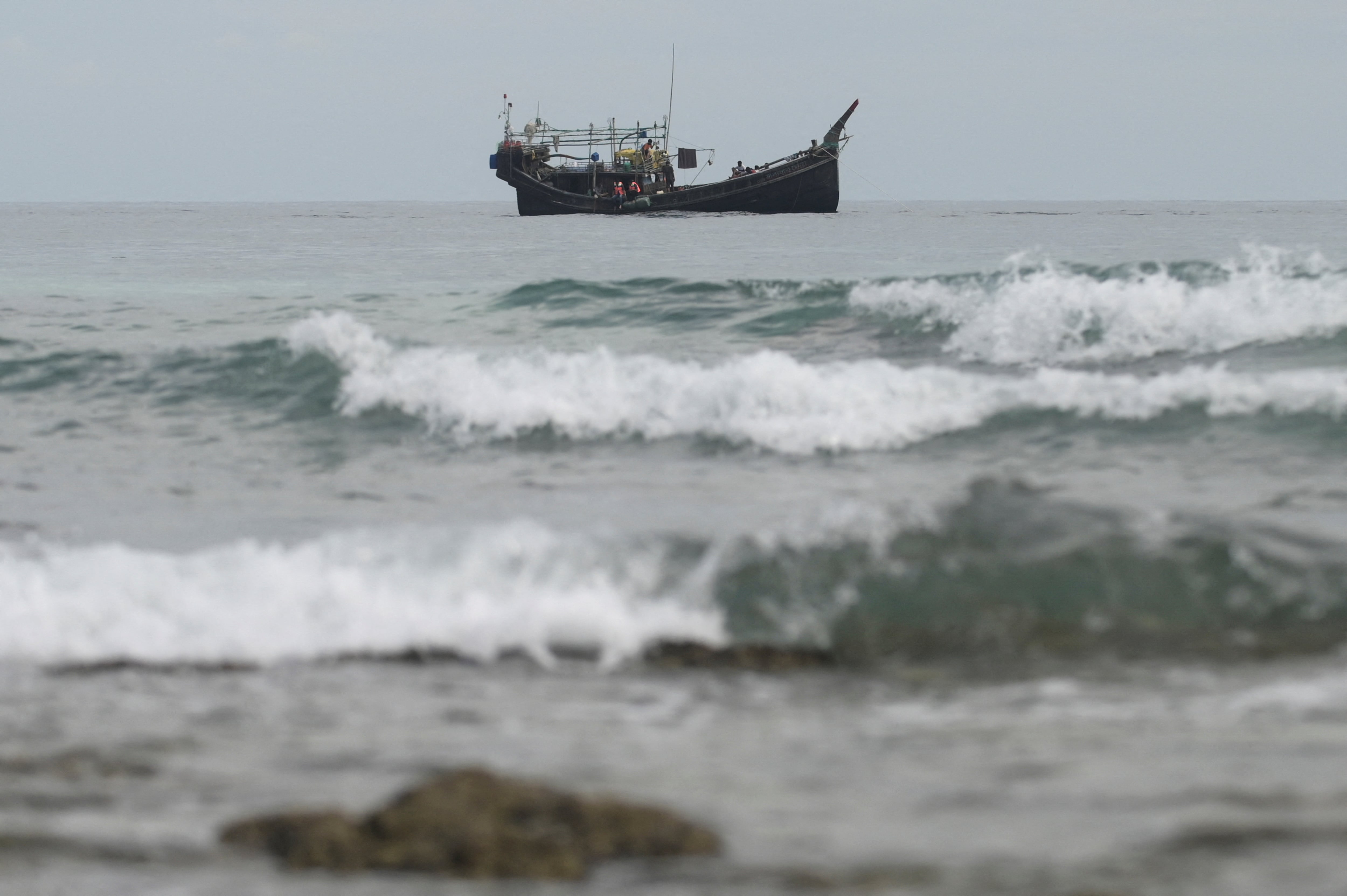 El movimiento telúrico se registró en el mar de las Molucas y llevó a activar protocolos de emergencia ante el riesgo de olas peligrosas en la región (REUTERS/Riska Munawarah/Archivo)