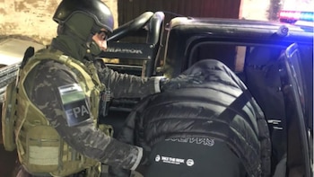 Detuvieron a un barrabrava y a una jubilada por ser parte de una banda narco en Córdoba