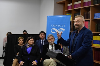 Rabinovich presentó en sociedad a