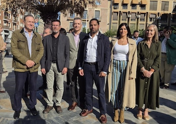 28/10/2026 El secretario general de Vox, Ignacio Garriga, con los candidatos de Vox al 29N en Murcia
ESPAÑA EUROPA MURCIA POLÍTICA
