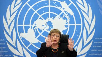 Michelle Bachelet pide detener la