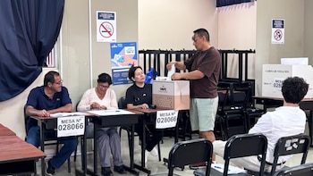 Rafael López Aliaga denuncia “sabotaje planificado” en comicios y llama a protesta ciudadana en el Campo de Marte. (Foto: Agencia Andina)