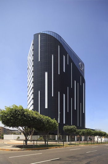 La imponente fachada del misterioso