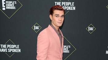El desgarrador relato de KJ Apa sobre su bulimia en ‘Riverdale’: orinaba la comida para frenar sus atracones