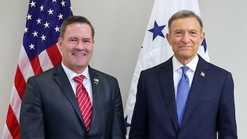 República Dominicana entrega carta de reconocimiento dirigida a Donald J. Trump durante visita diplomática