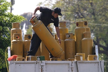 Para llenar un tanque de
