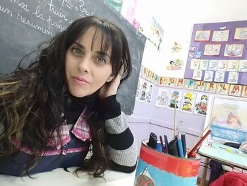 Eliana en la escuela en