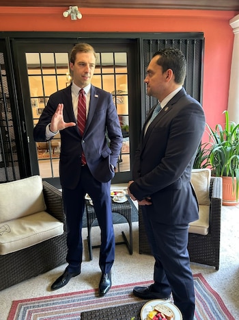 Caleb Orr encabezó la delegación estadounidense que visitó Honduras.(FOTO: X Congreso Nacional)