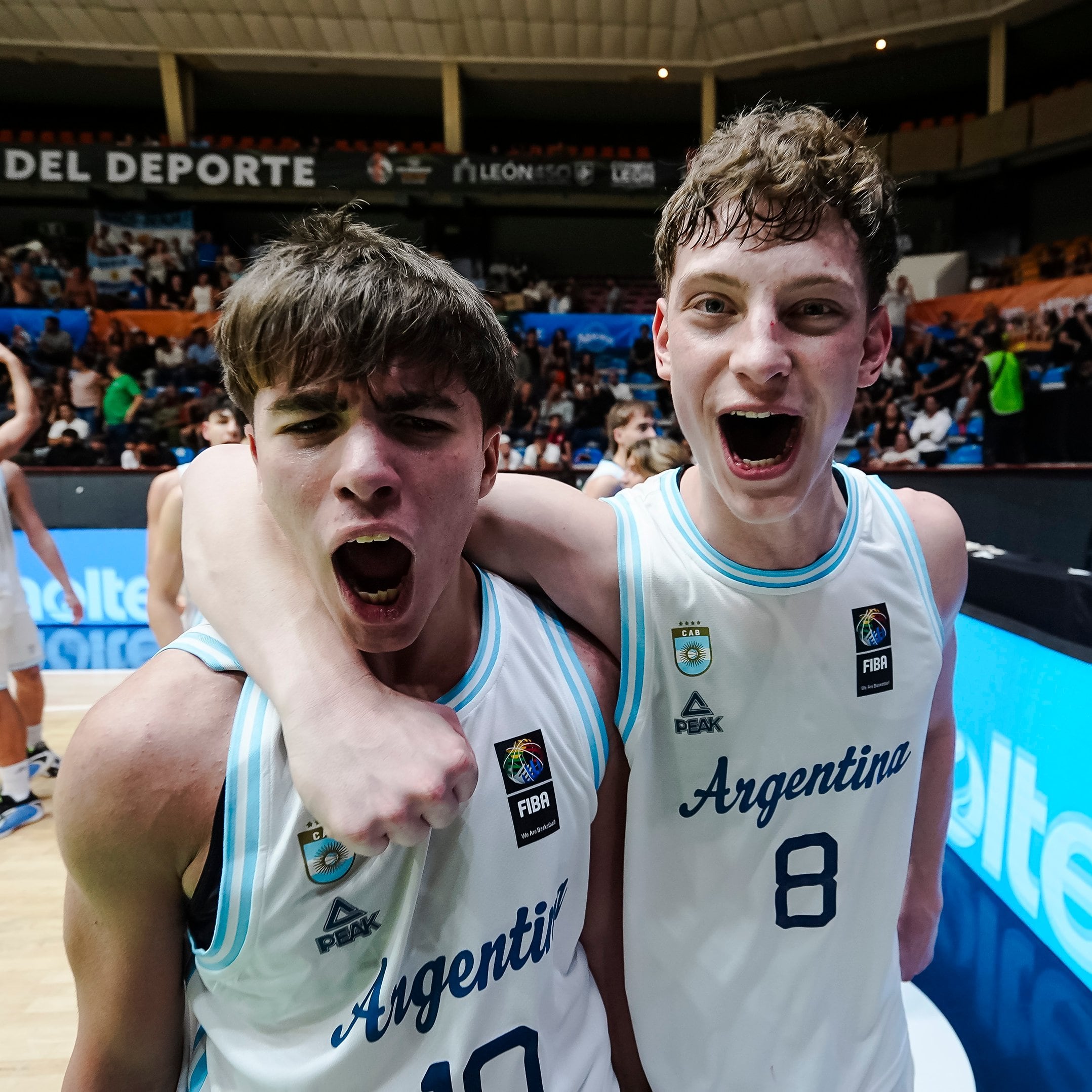 Los pibes de Argentina lograron un triunfo histórico contra Brasil en la AmeriCup U18 de básquet (@cabboficial)