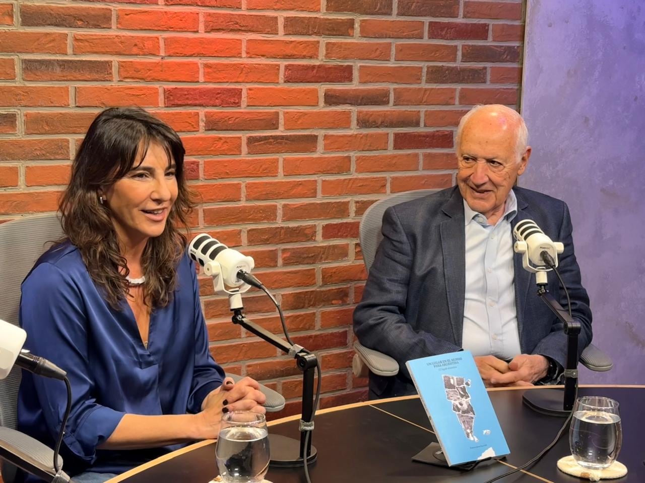 Roberto Lavagna y la diputada Natalia De la Sota