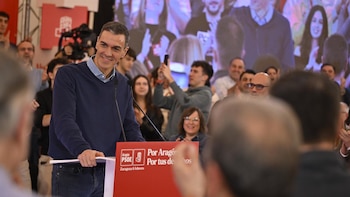 El PSOE sube un punto