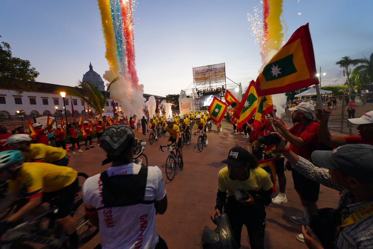 Un total de 6.900 ciclistas procedentes de 21 países corrieron en la jornada principal del evento en Bolívar - crédito @AlcaldiaCTG / X