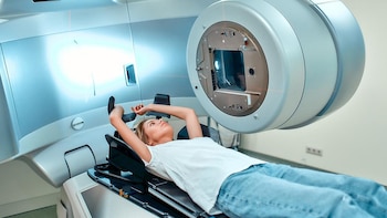 Un régimen de radiación más corto es efectivo para pacientes con cáncer de mama que se someten a reconstrucción, según un estudio
