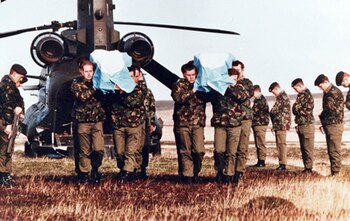 El entierro de la tripulación