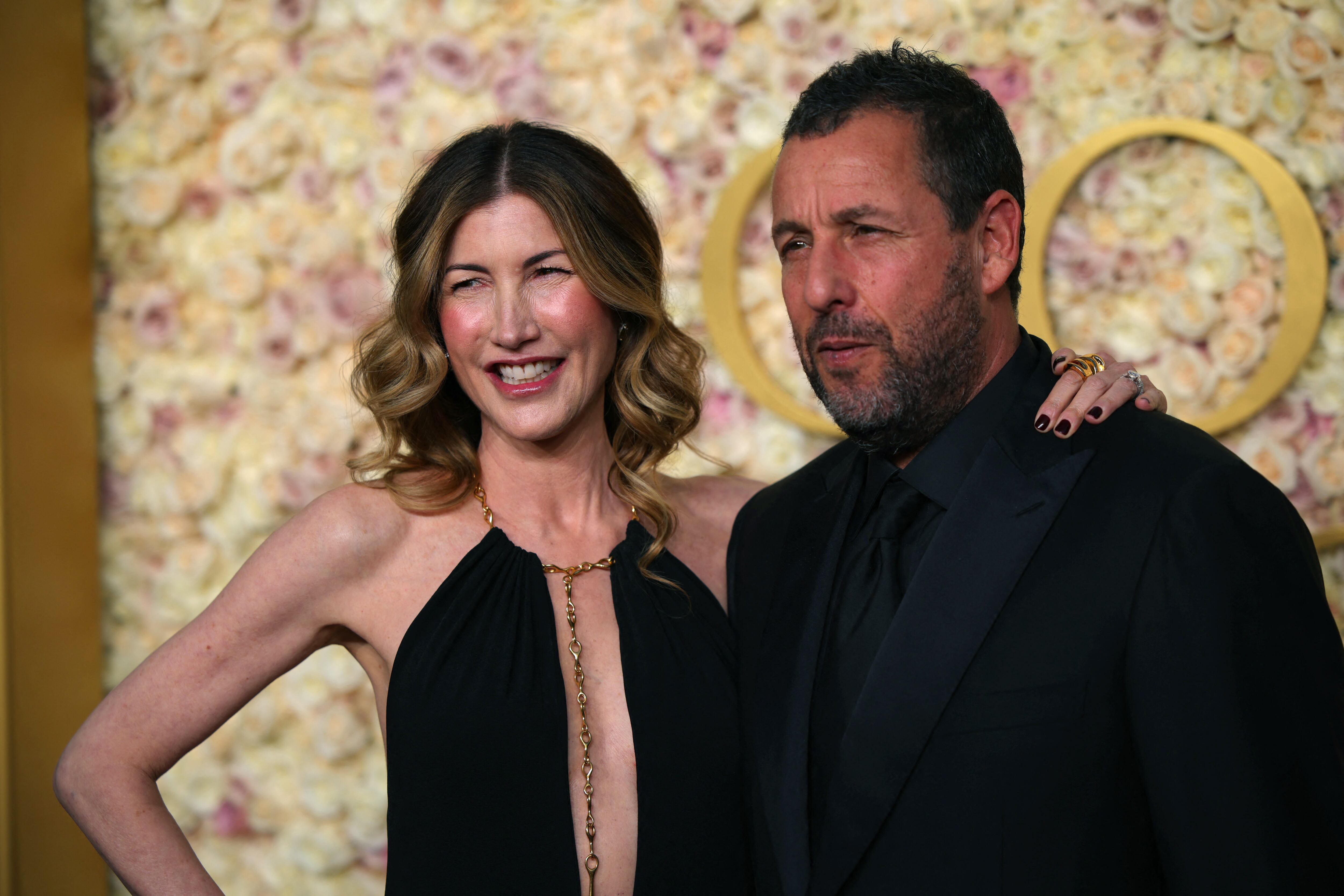 El éxito profesional de Adam Sandler refleja la armonía y el apoyo en su núcleo familiar(REUTERS/Daniel Cole)