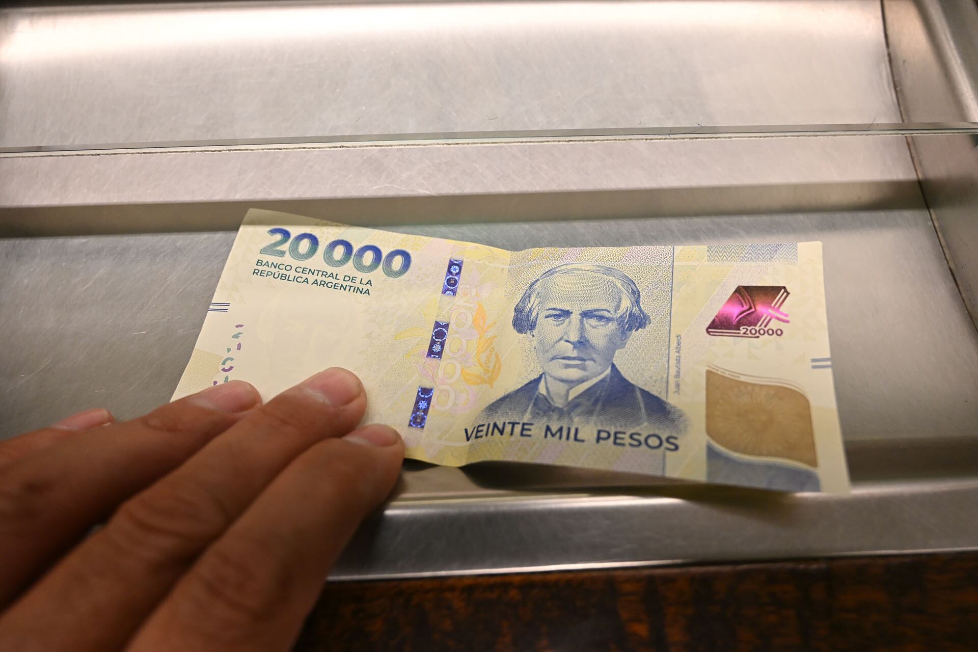 El billete de $20.000 cumplió un año en circulación con una fuerte pérdida de poder adquisitivo.