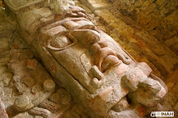 El Templo de los Mascarones, con seis esculturas en altorrelieve, es uno de los principales atractivos restaurados en Kohunlich. FOTO: INAH