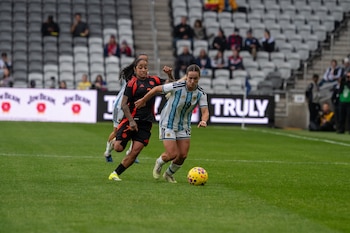 La selección Colombia femenina sigue