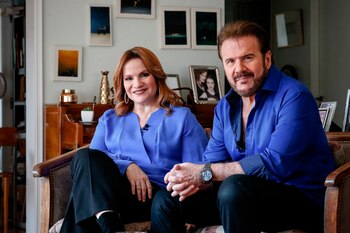 Lucía y Joaquín Galán, los cantantes argentinos del dúo Pimpinela, fueron registrados durante una entrevista con Efe, en Buenos Aires (Argentina). EFE/Juan Ignacio Roncoroni/Archivo