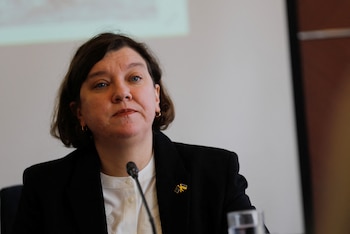 La encargada de negocios de