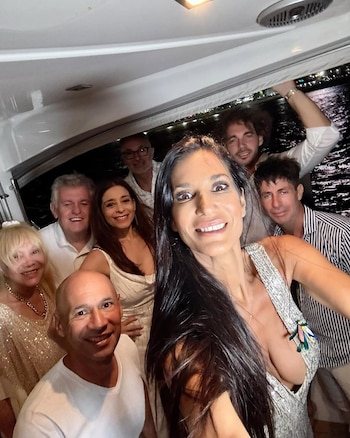 Famosos celebran 2025